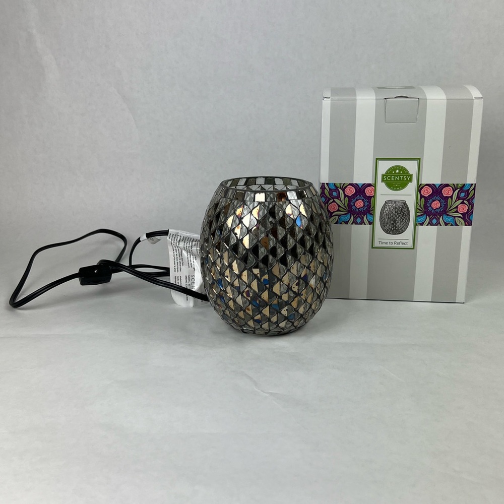 Scentsy Time to reflect warmer NIB